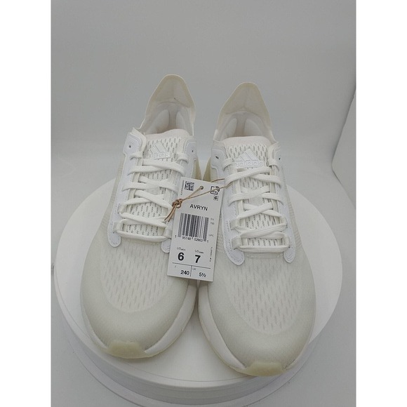 Adidas AVRYN HP5972 Cloud White /‎ Zero Metallic / Crystal White - Men’s Size 6 - Picture 1 of 16